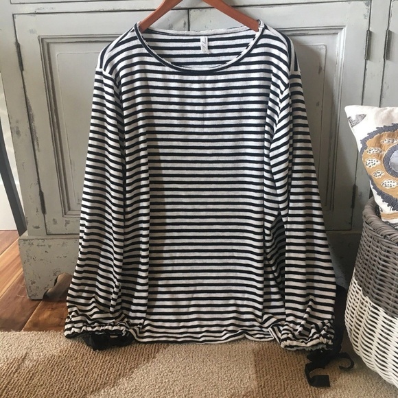 SOLD OUT!!!  Knit Sweater Blouse Top - Picture 4 of 8